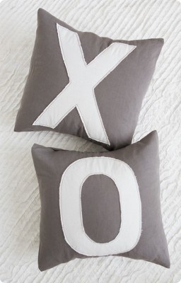 “X” and “O” Valentine’s Pillows