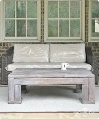 DIY Outdoor Wood Coffee Table