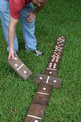 Oversized Backyard Domino Set
