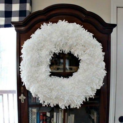 Anthropologie Inspired Pom-Pom Wreath
