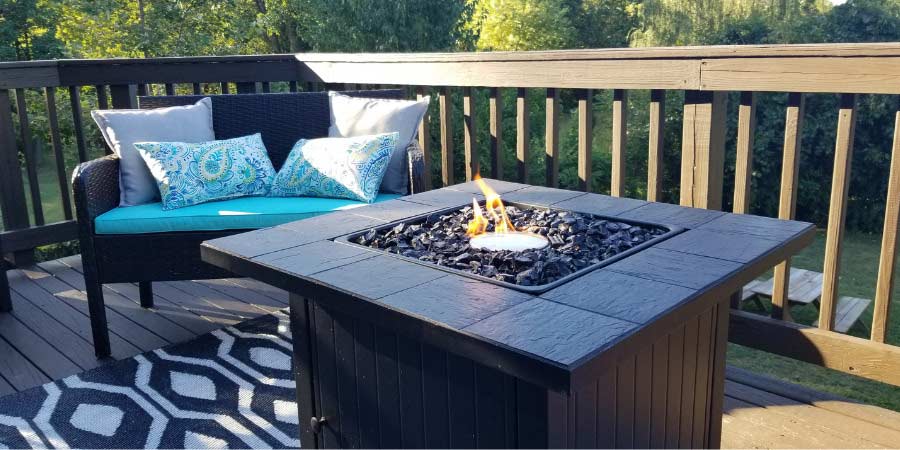 small-deck-with-fire-pit in corner small deck with fire pit in corner