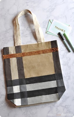 Plaid Painted Canvas Tote {Handmade Christmas Gift #5}