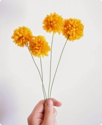 Yarn Poms – Flowers that Last Forever!