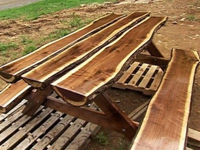 A Beautiful, Rustic Picnic Table So Easy Anyone Can Make It