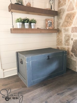DIY Farmhouse Trunk