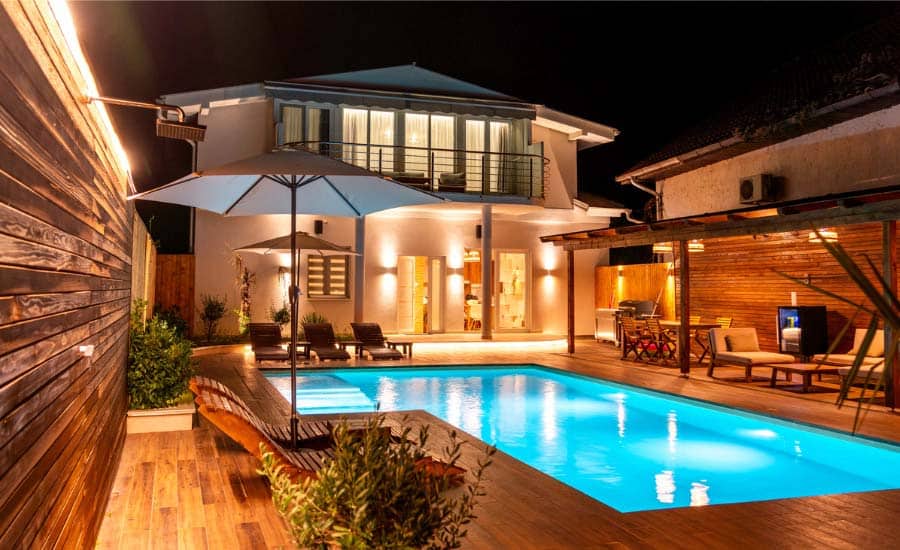 backyard laytered lighting ex