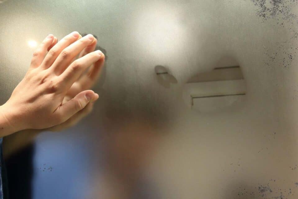 Remove Mold on Mirrors and Say Goodbye to Grimy Looking Glass - KnockOffDecor